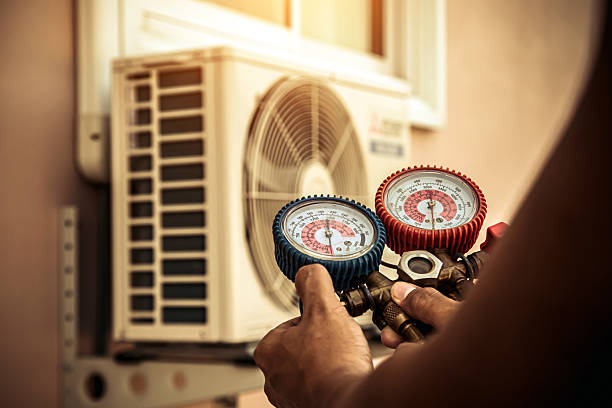 Professional Ductwork Repair technician working in Cross Plains, TX